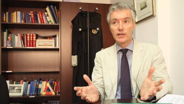 El fiscal Javier Rufino: «Con estas leyes sale barato dañar y expoliar el patrimonio histórico»