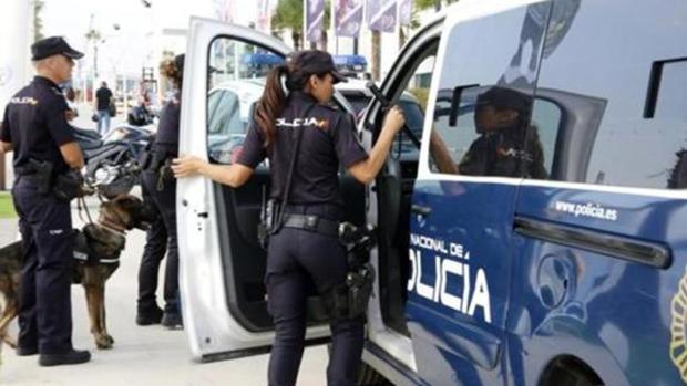 Detenida en Sevilla una pareja por abusar y maltratar de una hija de 15 años