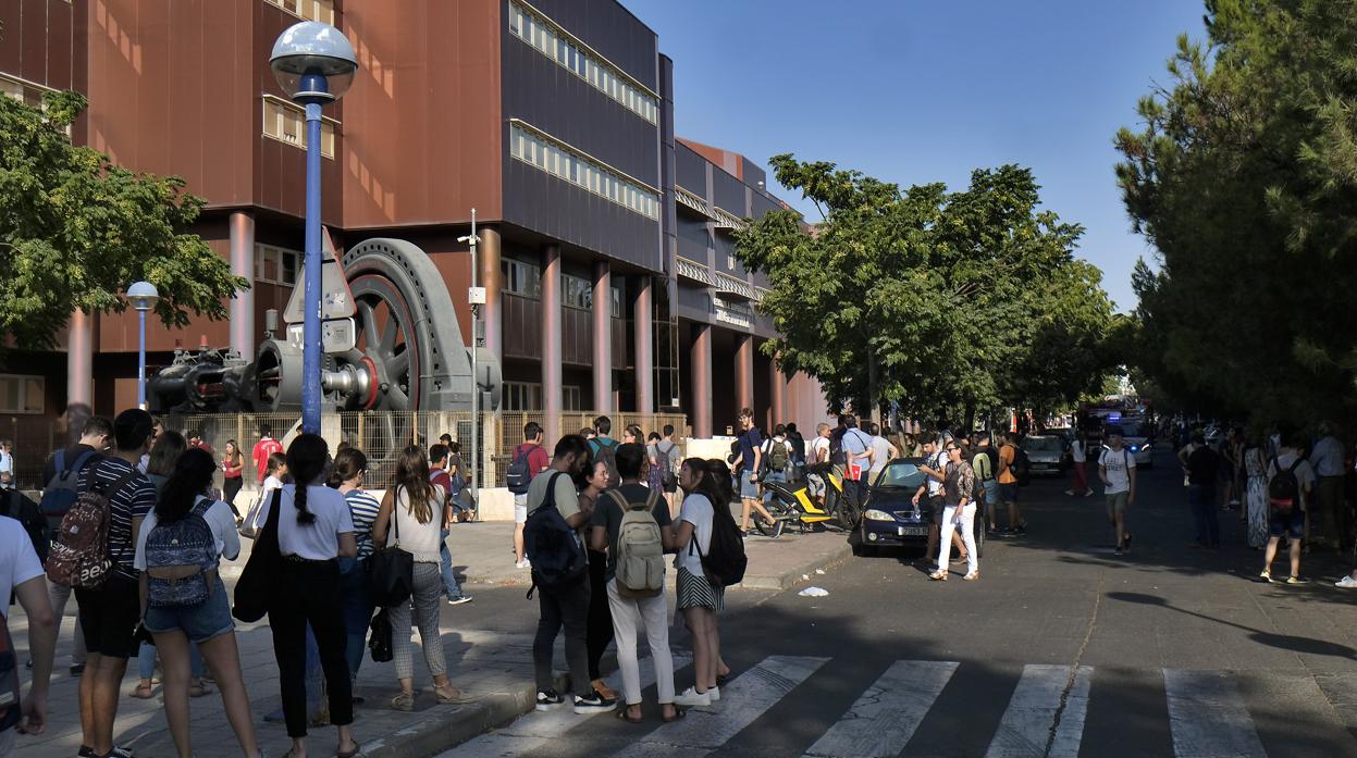 Escuela de Ingenieros en la Isla de la Cartuja