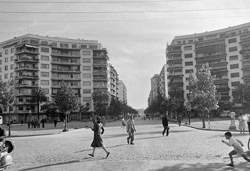 Muestra fotográfica del crecimiento de Sevilla a través de sus barrios