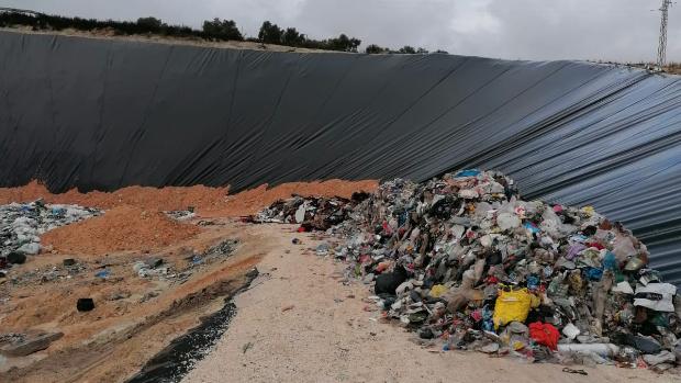 Los camiones de la planta de reciclaje de Estepa inflaban el peso de la basura para facturar más