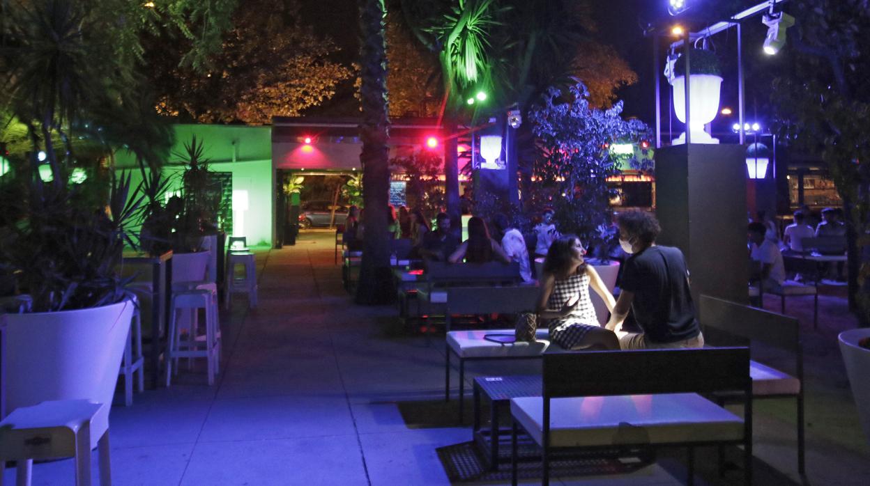 Terraza de verano de Sevilla, que ha sufrido un verano de escaso negocio