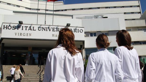 El Hospital Virgen Macarena da la bienvenida a 88 Especialistas Internos Residentes en un acto virtual