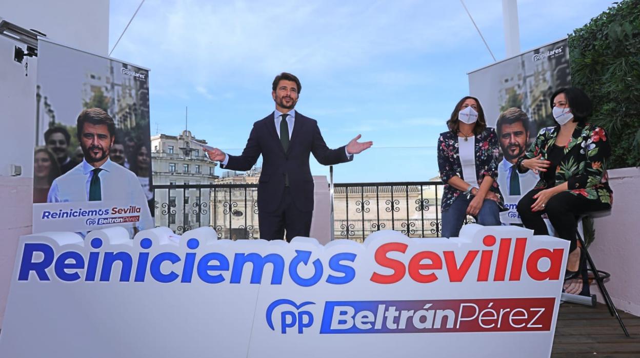 Beltrán Pérez, durante la presentación de su nueva campaña «Reiniciemos Sevilla»