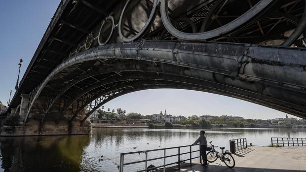 Tiempo en Sevilla: un Puente del Pilar de lo más «veraniego»