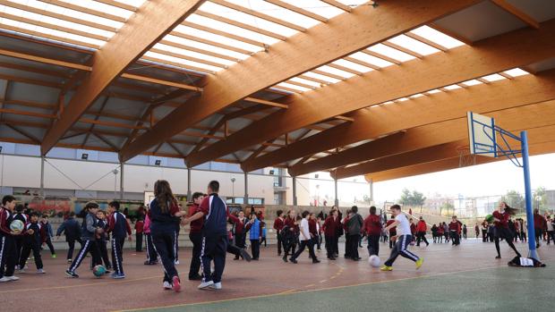 La caída de las extraescolares en Sevilla, otro obstáculo para la conciliación