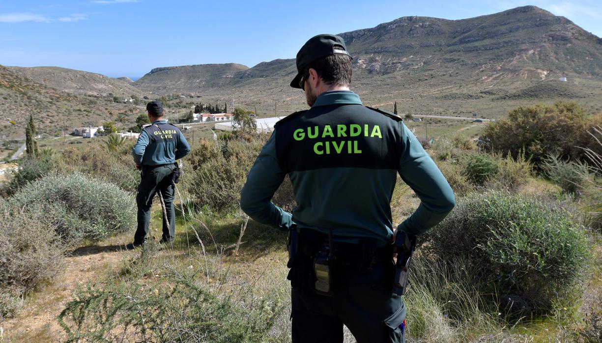 La Guardia Civil investiga este hallazgo y su relación con una persona desaparecida hace dos años en la zona