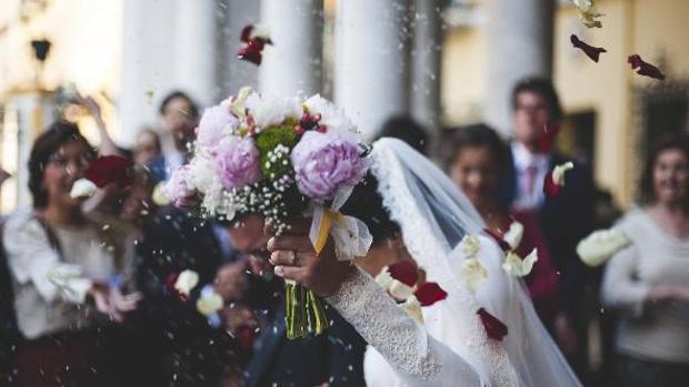 ¿Cuántos invitados pueden asistir ahora a una boda, bautizo o comunión en Andalucía?