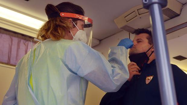 Ningún nuevo ingreso en UCI por coronavirus en Sevilla durante las últimas 24 horas