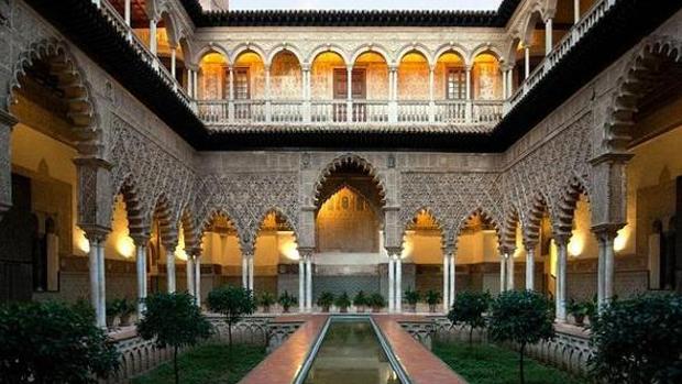 El contagio de tres jardineros del Alcázar de Sevilla obliga a activar los protocolos anti Covid