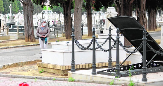 El cementerio de San Fernando no ha restringido su acceso