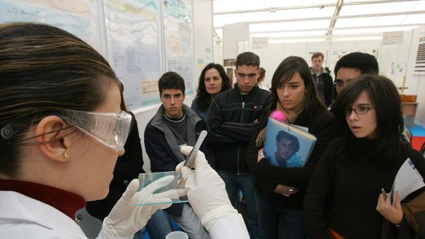 Divertidas actividades para homenajear a la ciencia en Sevilla