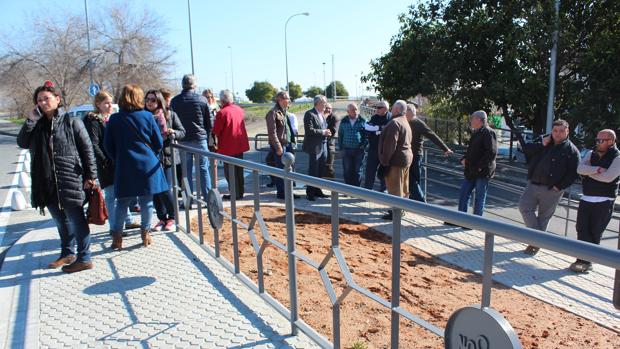 El Ayuntamiento de Sevilla rehabilitará la pasarela peatonal sobre el tren en Padre Pío