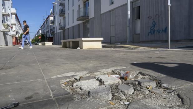 Los pisos nuevos de Los Pajaritos presentan ya destrozos al año y medio de estrenarse