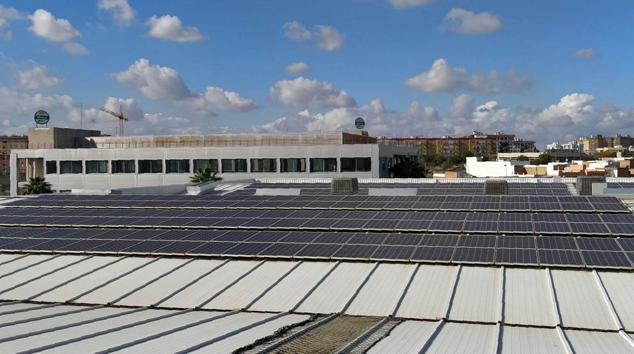 Planta solar forovoltaica situada en los Talleres y Cocheras del Metro