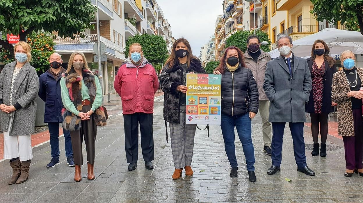 Presentación de la campaña «Rebajas de invierno, sin cruzar el puente», que durará en Los Remedios hasta el 14 de marzo