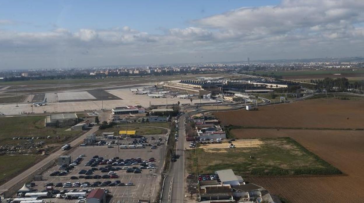 El proyecto de insonorización beneficiará a 128 viviendas situadas en el entorno del aeropuerto