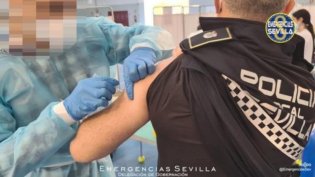 El Ayuntamiento defiende al jefe de la Policía Local: se vacunó siguiendo la orden de las autoridades sanitarias