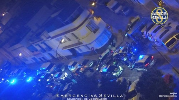 Dos policías heridos tras ser embestidos durante una persecución en Sevilla