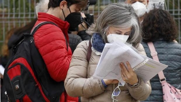 La cifra de contagios por coronavirus se mantiene en Sevilla en una jornada con nueve fallecidos