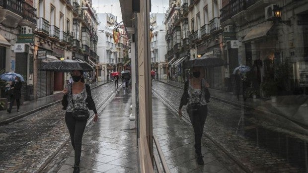 Tiempo en Sevilla: la calima da paso a la lluvia para Jueves y Viernes Santo