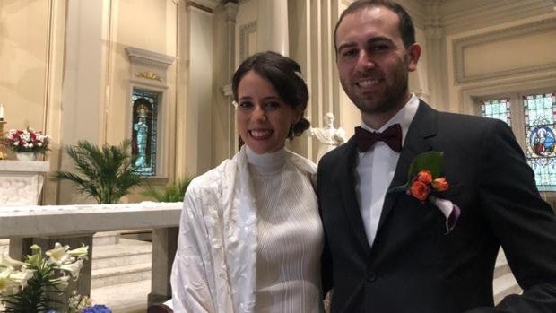 Bodas Covid: Un padrino por 'streaming' desde Sevilla