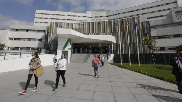 Suben los hospitalizados por Covid en Sevilla pero se estabiliza el ritmo de contagios y pacientes en UCI