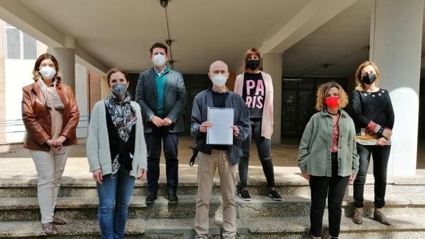 La Fiscalía de Sevilla investiga si es delito no vacunar a los profesores de instituto