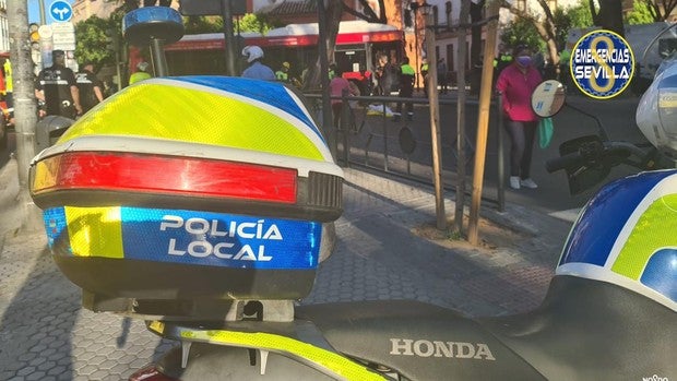 Accidente en Sevilla: Una menor herida al atropellarla un autobús de Tussam en la plaza Ponce de León