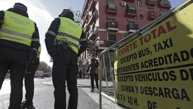 Guerra al coche en Sevilla: de las peatonalizaciones a los nuevos límites de velocidad