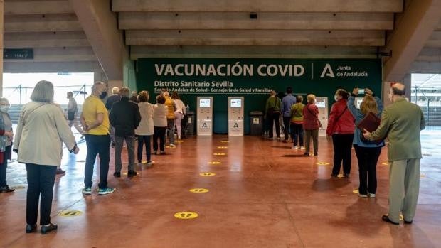 Los días que juegue España en el estadio de la Cartuja de Sevilla no se vacunará contra el Covid