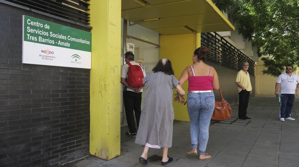 Centro de Servicios Sociales Tres Barrios-Amate, en un imagen de archivo