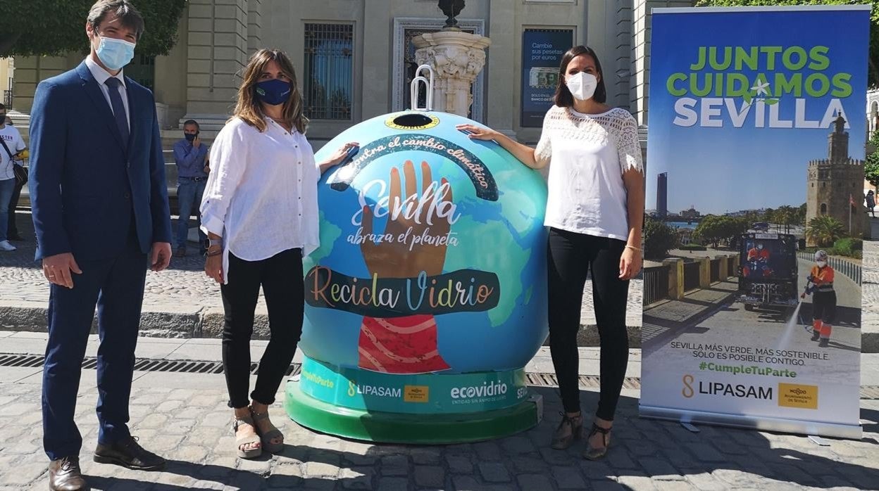 Presentación de la campaña de Lipasam y Ecovidrio para el reciclaje de los envases de vidrio