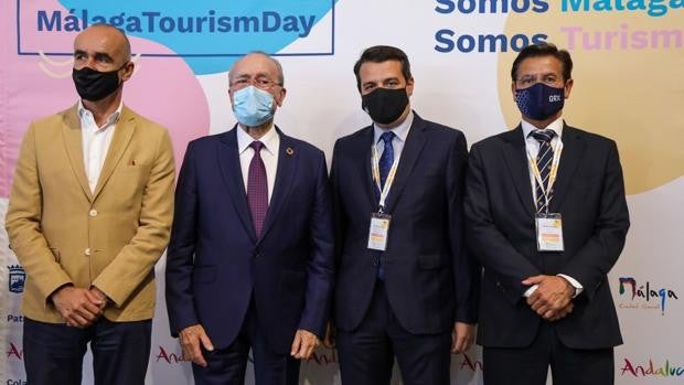 Juan Espadas envía a Antonio Muñoz a un encuentro de alcaldes andaluces