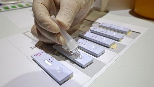 Clínicas donde hacer PCR o test de antígenos en Sevilla