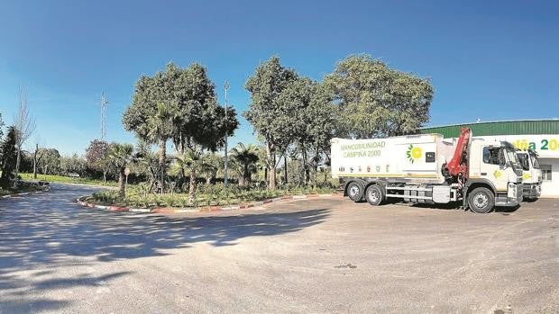 El jefe de la planta de reciclaje de Marchena desviaba fondos para ponerle un sueldo a su mujer