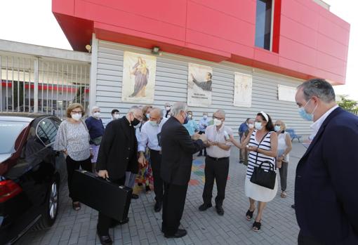 Llegada del arzobispo a la parroquia Jesús Obrero