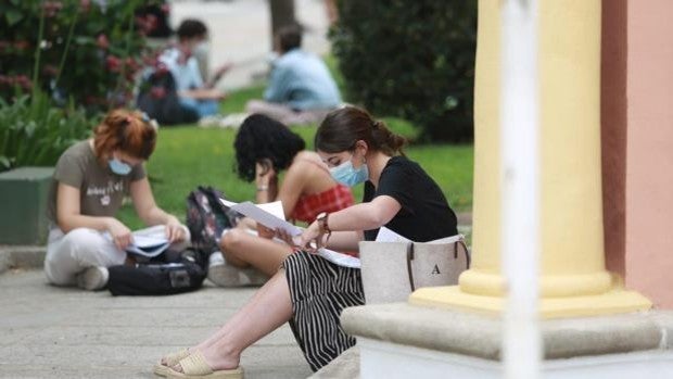 Los profesores opinan: la Selectividad, cada vez más fácil de aprobar