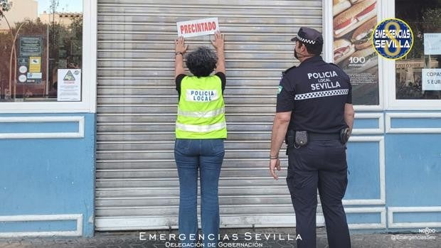 Precintan un bar con 154 personas en Sevilla Este sin medidas Covid y dos en Nervión y la Alameda