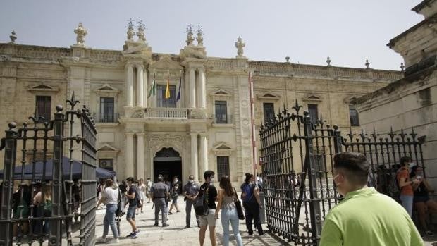 Los másteres de Profesorado, Abogacía y Ciencias del Deporte, los más solicitados en Sevilla