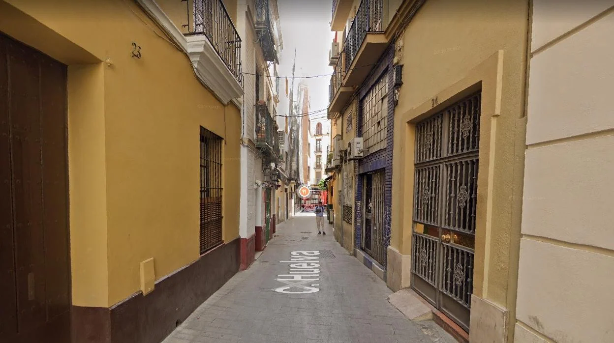 La Policía arresta a un mirón que grababa a mujeres que viven en plantas bajas del centro de Sevilla