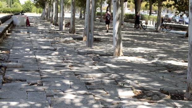 El abandono de Sevilla obliga a gastar el doble en restauración de calles y monumentos