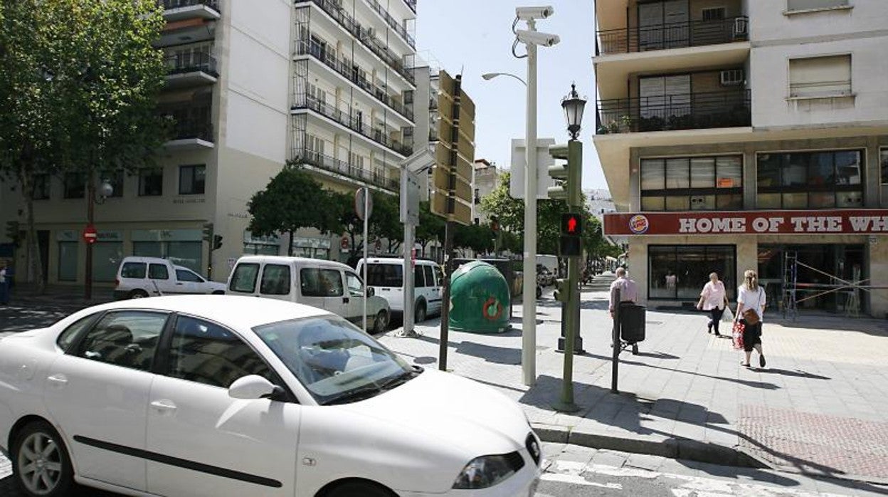 Cámaras del antiguo Plan Centro en Reyes Católicos