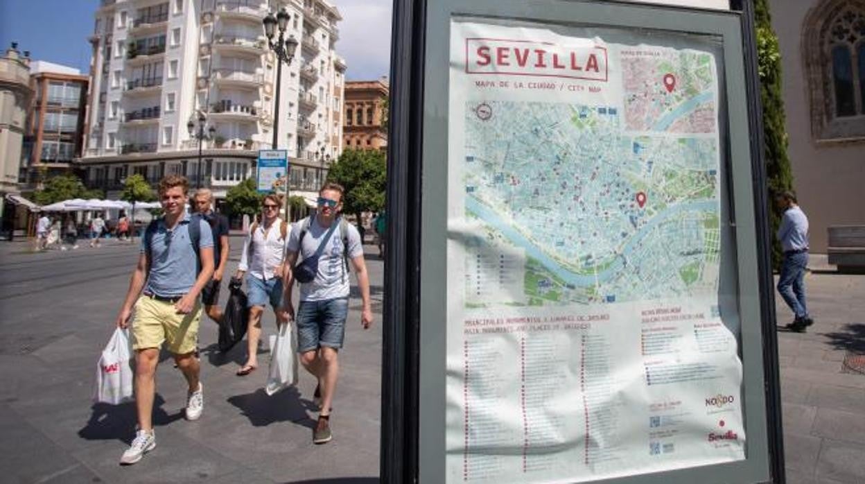 Las temperaturas previstas para los próximos días hacen más viables los paseos turísticos por la ciudad