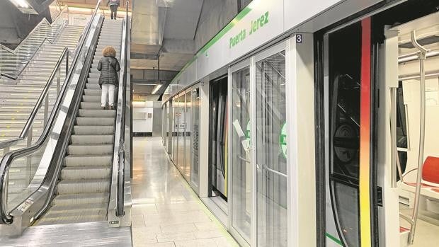 La Junta de Andalucía compensará al metro de Sevilla con cuatro millones de euros por el Covid