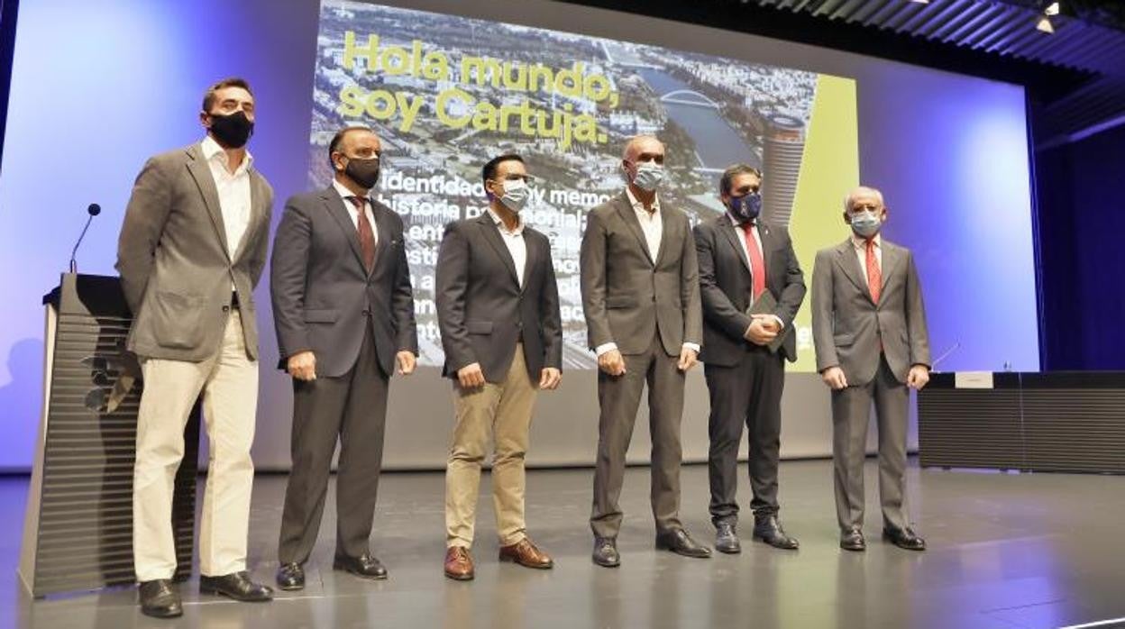 Antonio Muñoz, junto a miembros del Círculo de Empresarios y del Parque Tecnológico Cartuja