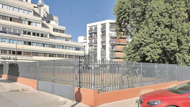 De Susana Díaz a Juanma Moreno: La «joya de la corona» cambia de manos