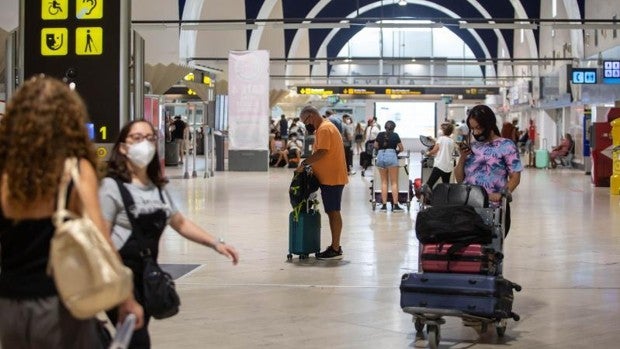 El aeropuerto de Sevilla recuperó en agosto más del 70% del tráfico de 2019