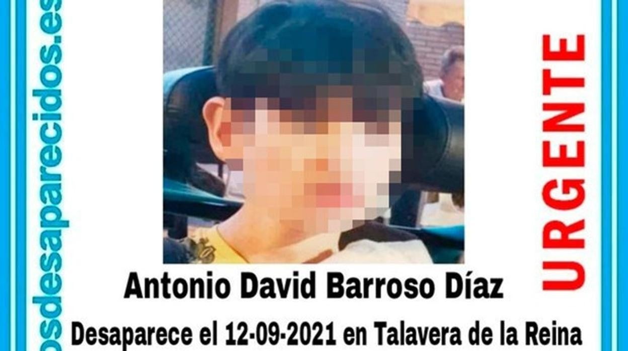 El cartel con la alerta de desaparición tras interponer el padre una denuncia el mismo lunes