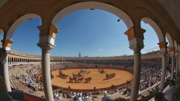 Exhibición de enganches en Sevilla: La Maestranza vuelve a ser cofre para los mejores carruajes